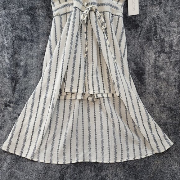 NEW! Rad. clothing v-neck sleeveless romper dress ivory/midnight Size Medium - Picture 2 of 10
